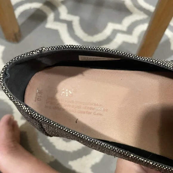 Toms Metallic Bronze Flats Size 10 - Picture 7 of 8